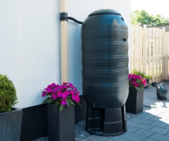 Regenton 250L Kunststof 'slimline' - Groen H121x50x50cm - Nature -Plant Verkoop regenton 250l kunststof slimline groen h121x50x50cm 7